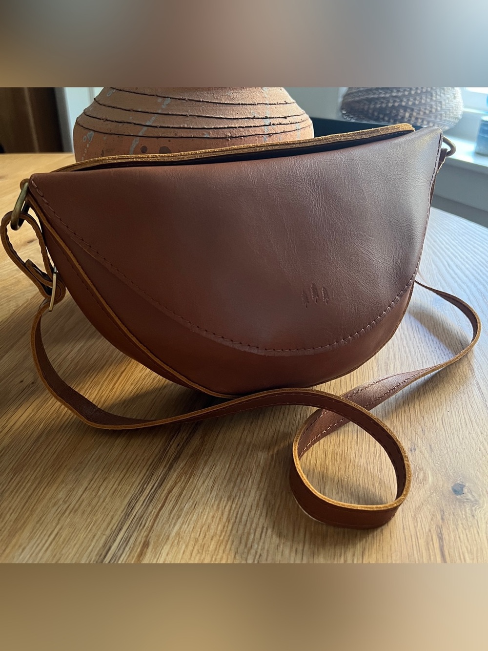 PORTLAND LEATHER GOODS MEDIUM KOALA SLING BAG, HONEY, *LIKE NEW* - Picture 15 of 15